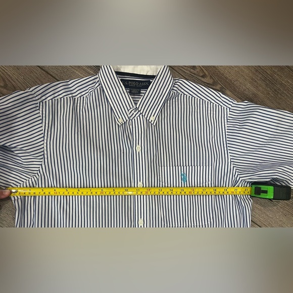 Polo by Ralph Lauren Men's Blue and White  Short Sleeve Striped Shirt - Picture 4 of 8
